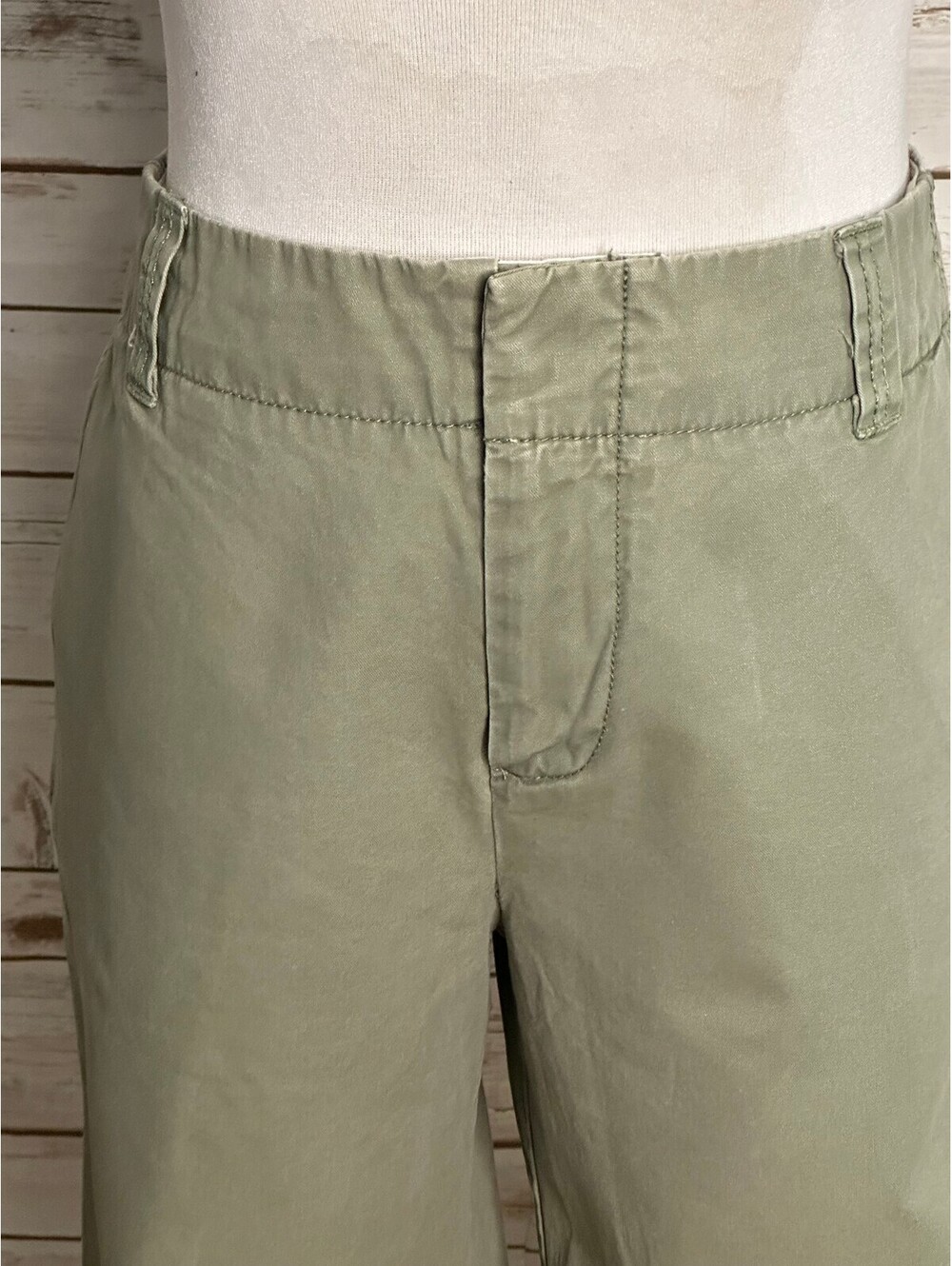 GAP Favorite Chino olive green cotton bermuda shorts Size 16 - Picture 2 of 10